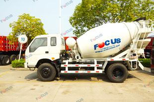 Photo 1 of RHD Rruck Mixer Delivering Oceania